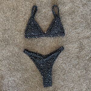 ONE ONE Bikini, top size small, bottom size medium
